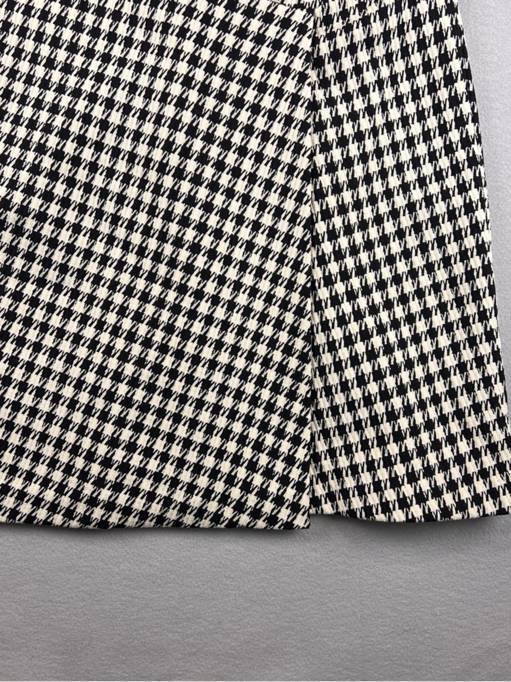 Ralph Lauren Black & White Houndstooth Sleeveless Midi Dress - Picture 4 of 9